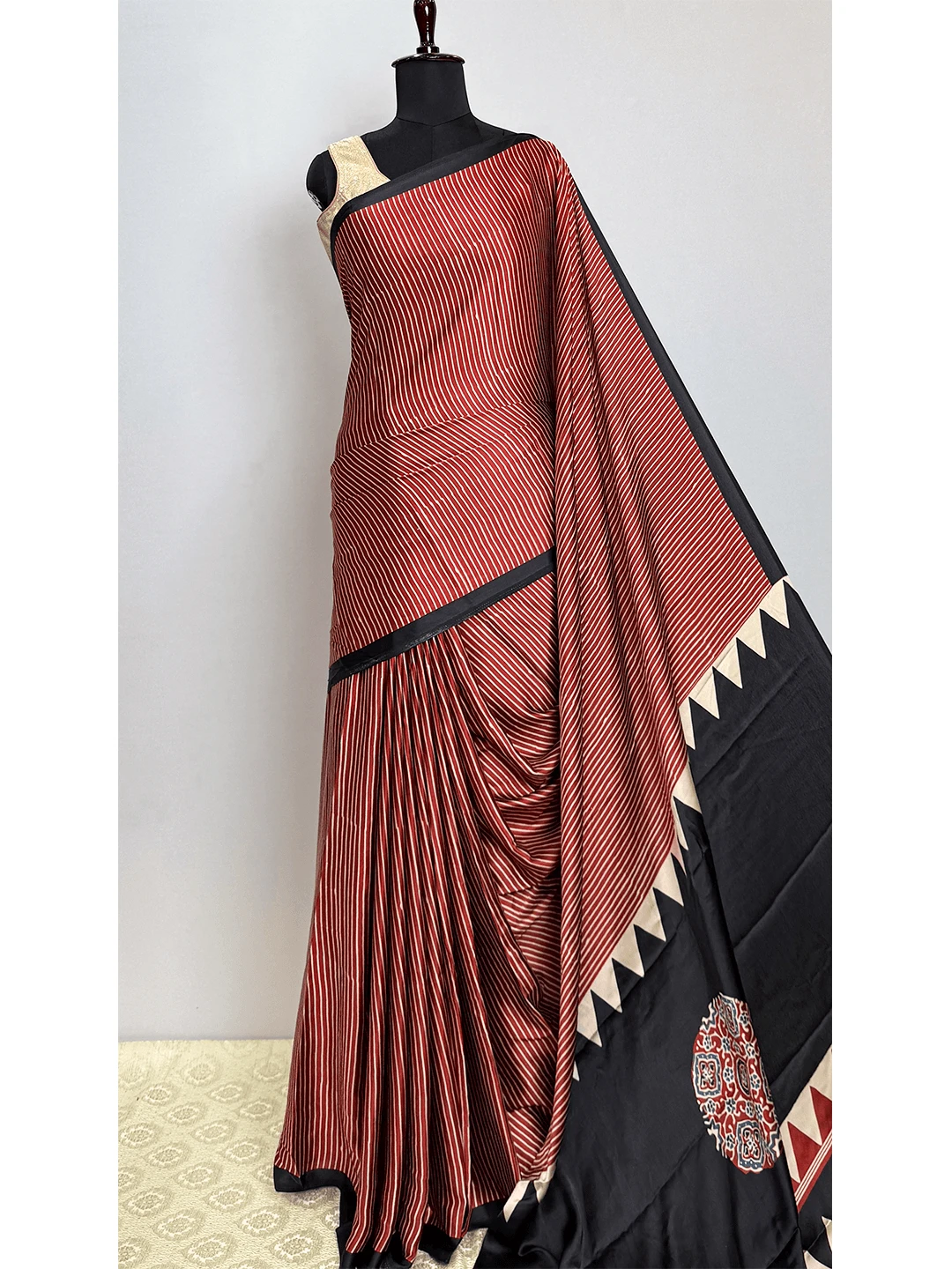 Ajrak - Stripe Of Red & Creamy White Colour - QS221268