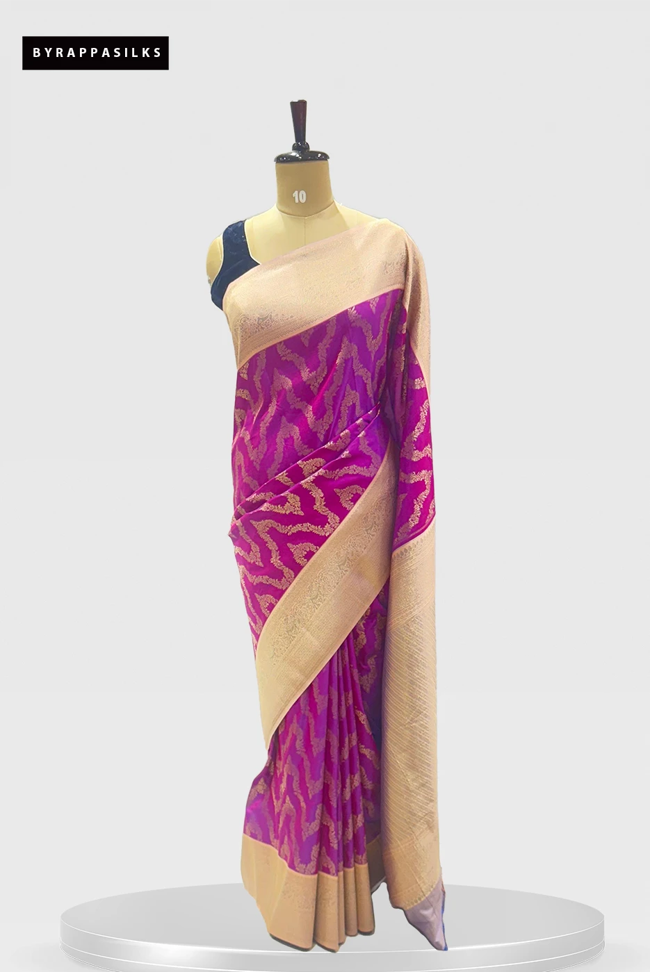 Semi Kanjeevaram In Mangenta & Cream Border QW203322