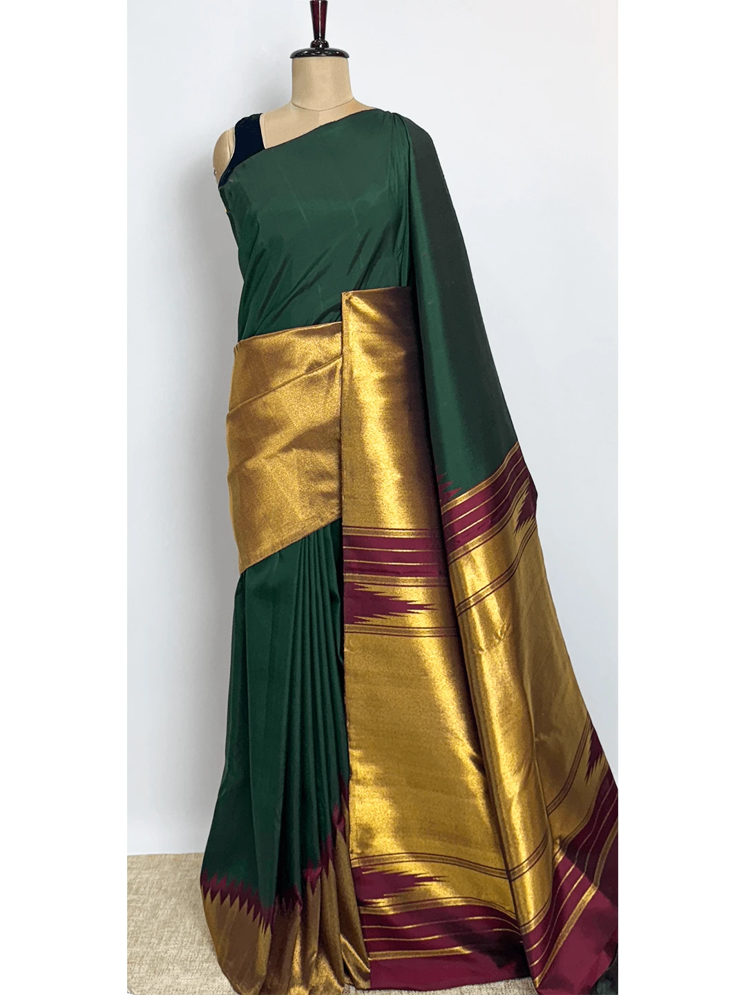 Kanchipuram Pure Silk Saree -Raising Border - QS207659
