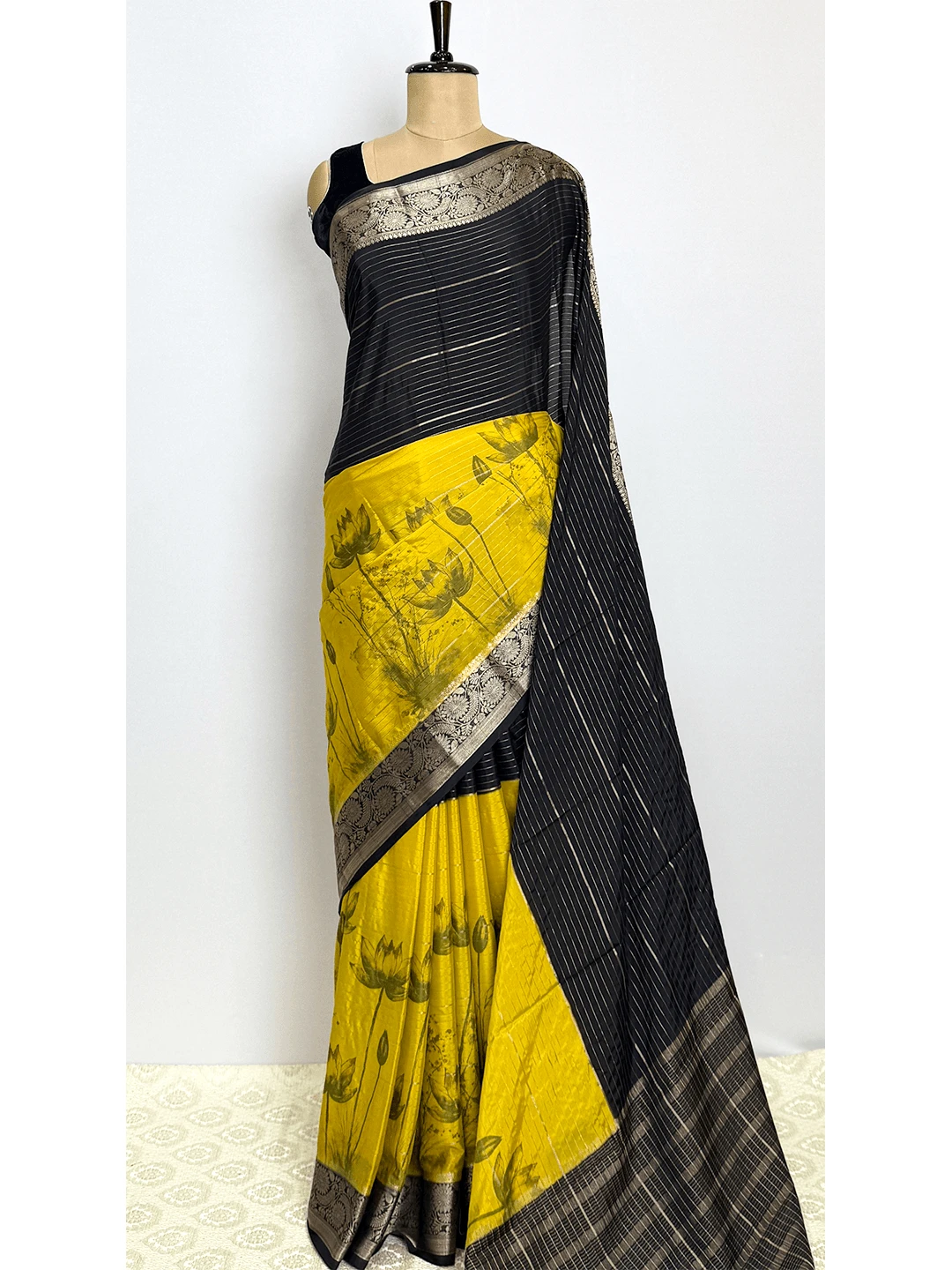 Semi-Crape Printed Saree - Black & Yellow Colour - QW201127