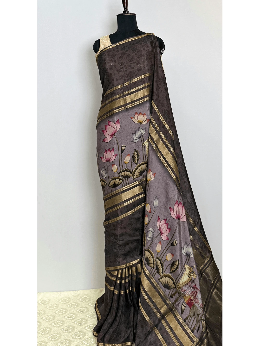 Semi-Crape Printed Saree - Maroon & Grey Colour - QS214418