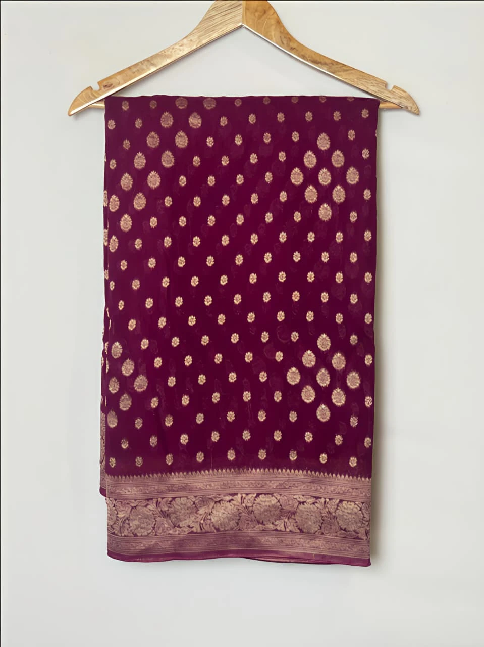 Navaratri khadhi Georgette Rich Maroon Saree With All-over Small Leaf Bootis Motifs QS259004