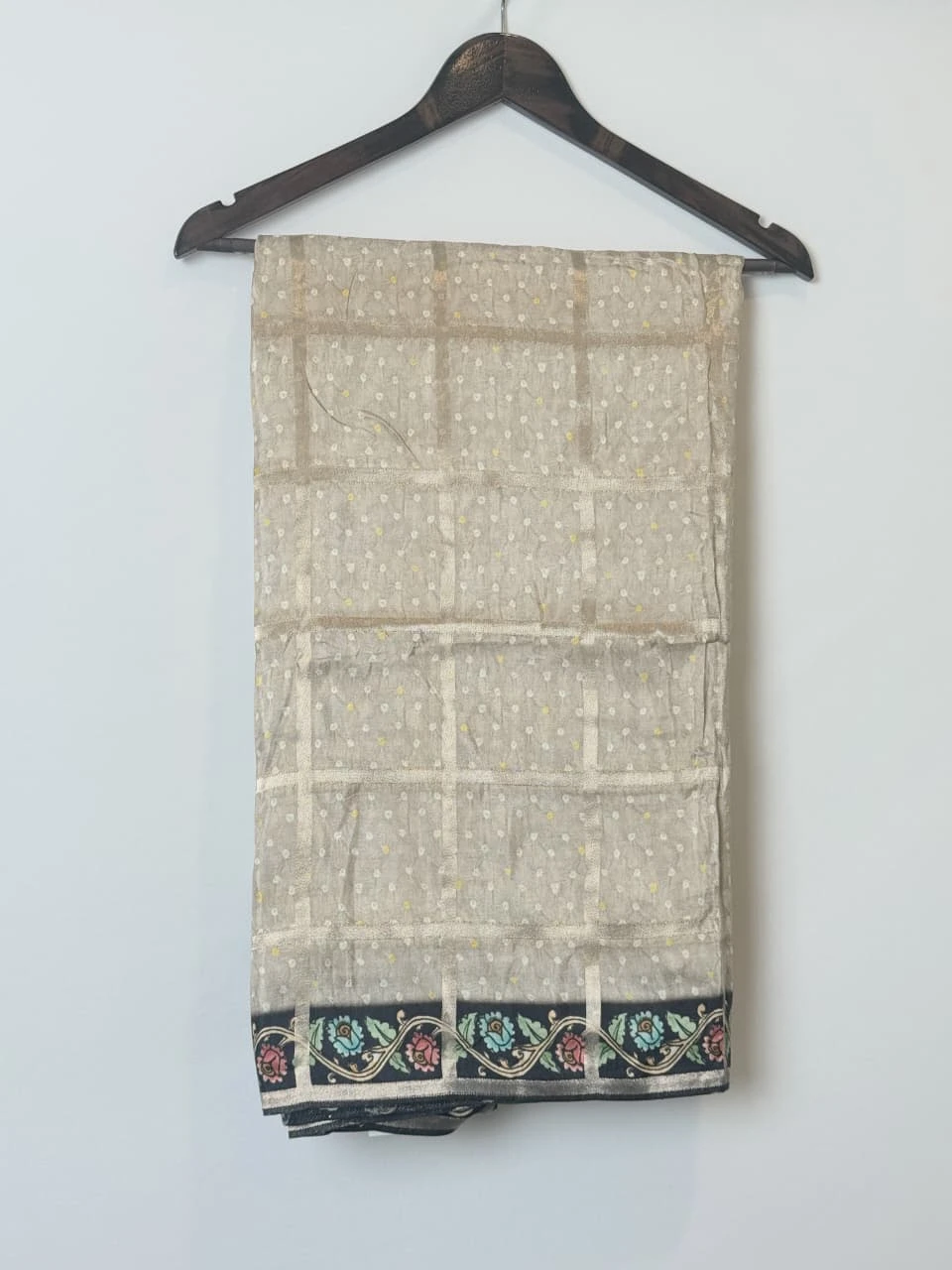 Bandhani Kalamkari design With Luxurious White  Colour QS257830