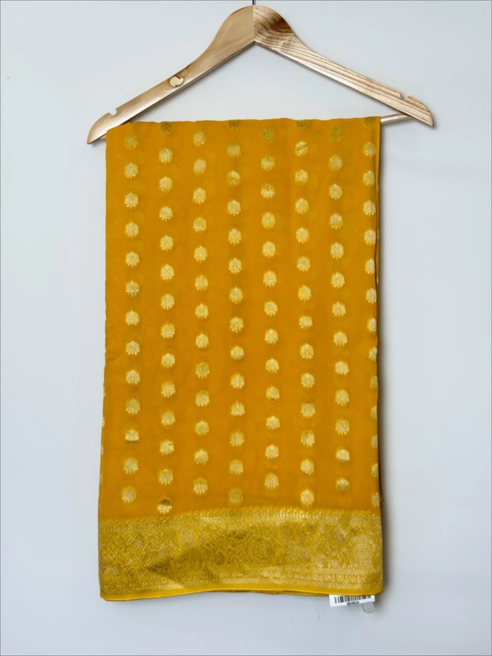 Navaratri khadhi Georgette Mustard Yellow Saree With All-over Small leaf Bootis motifs QS259234