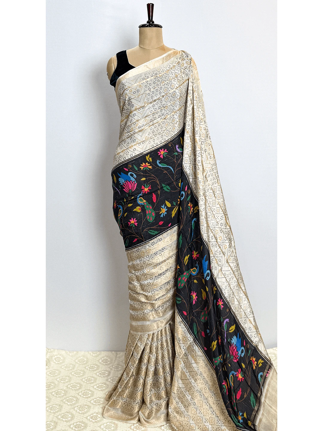 Semi-Crape Printed Saree - Cream & Black Colour - QS213656