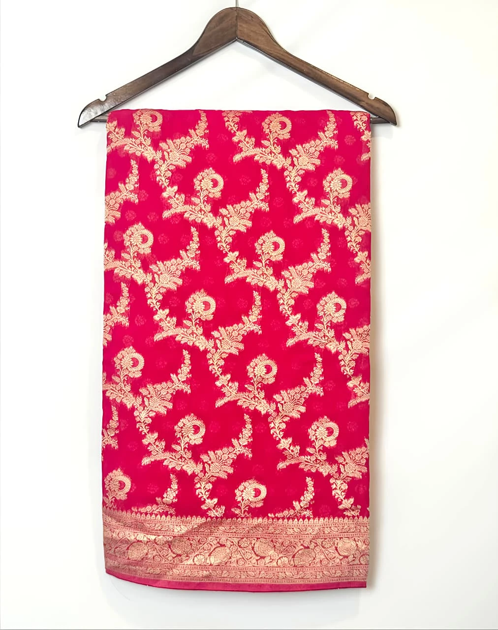 khadhi Georgette Pink Saree with Golden Zari  QS257974