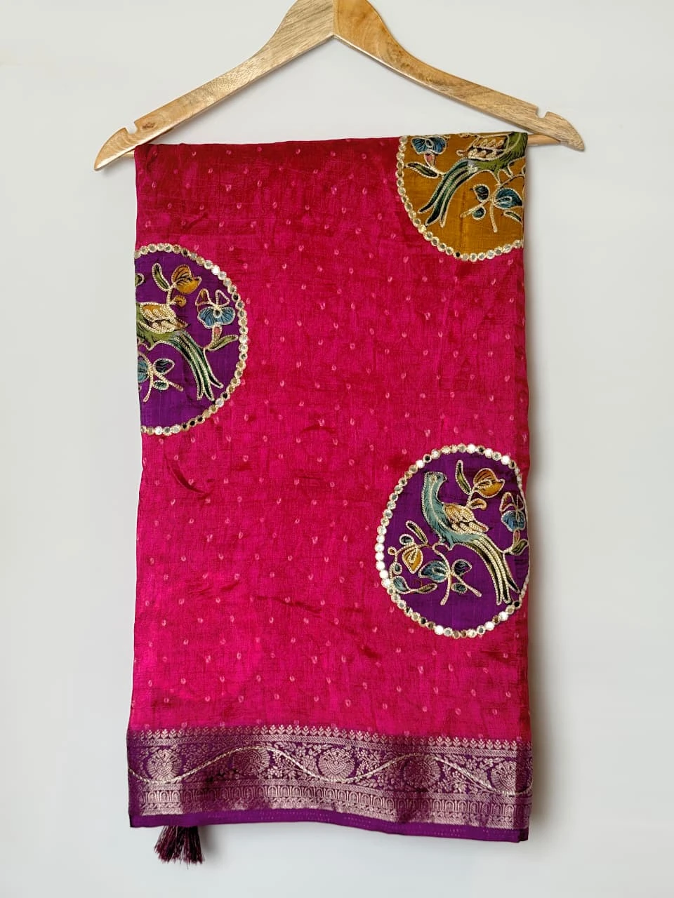Bandhani Sequence Saree with Light Pink Zari Border & Peacock Motif QS257816