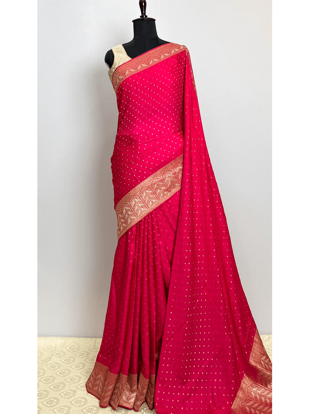 Fancy Banarasi Saree With Elegant Border - Pink Colour - QS220527