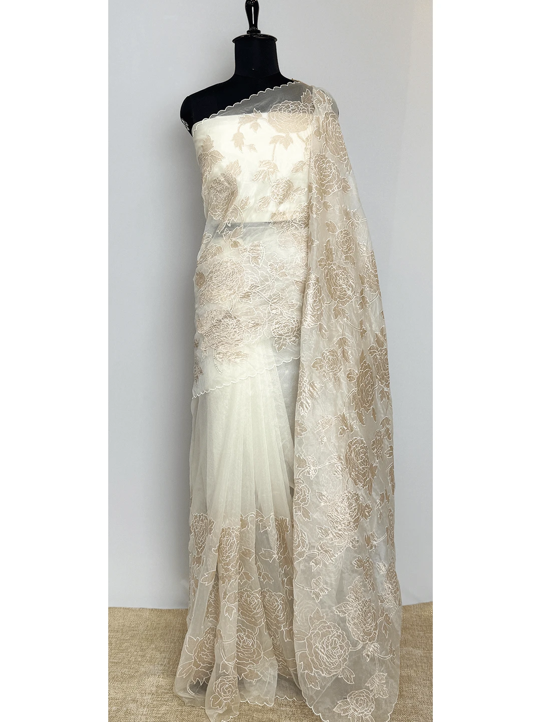 Tissue Saree With Aplic Work - White Colour - QS212142