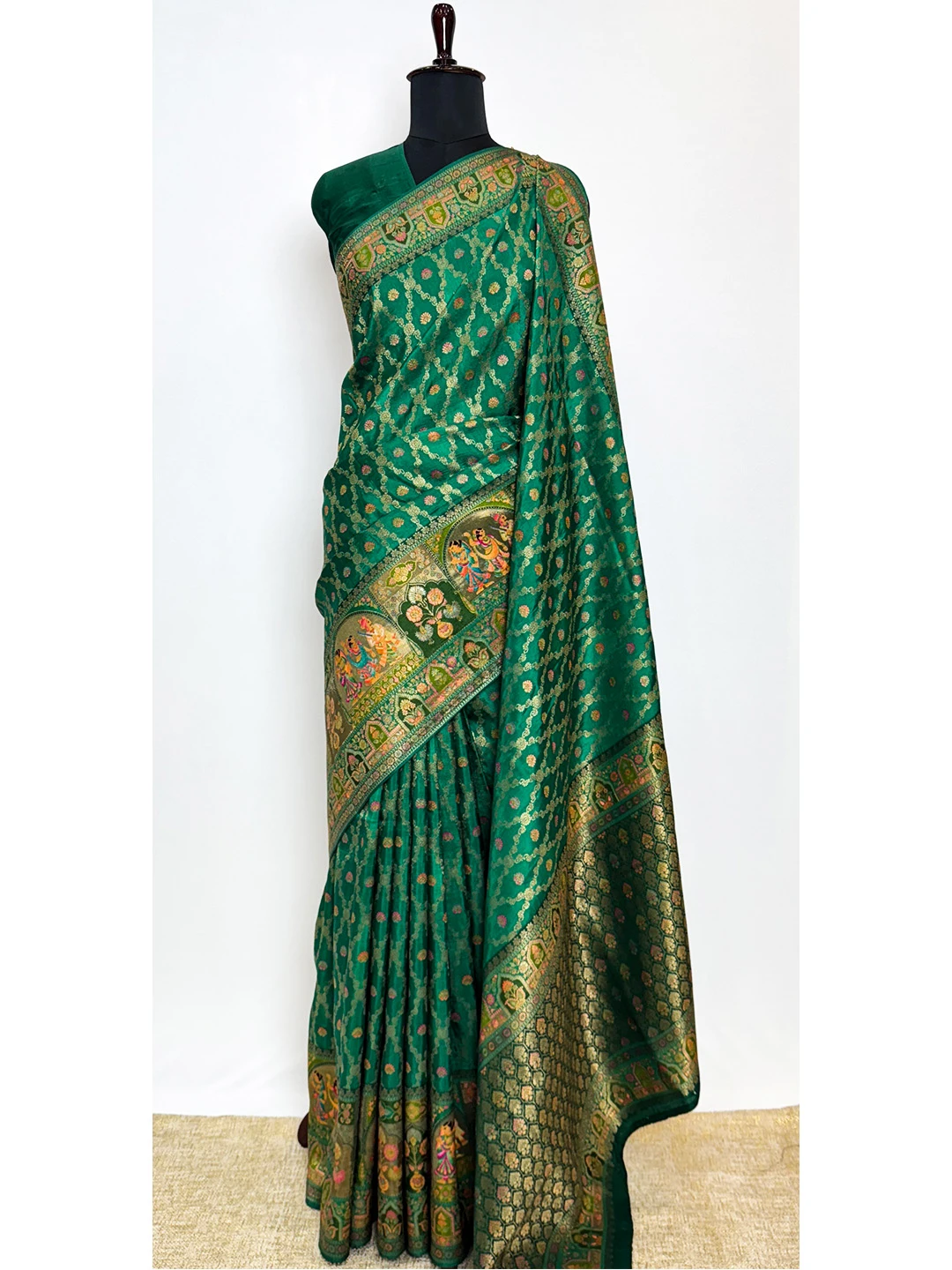 Pashmina Printed Saree - Banarasi Crape -Green Colour QS208387