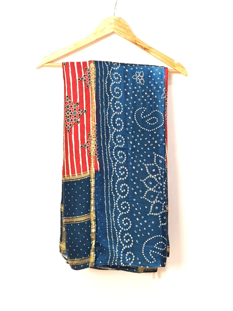 Bandhani blast Navy Blue Batik Saree with Golden Checks QS251931