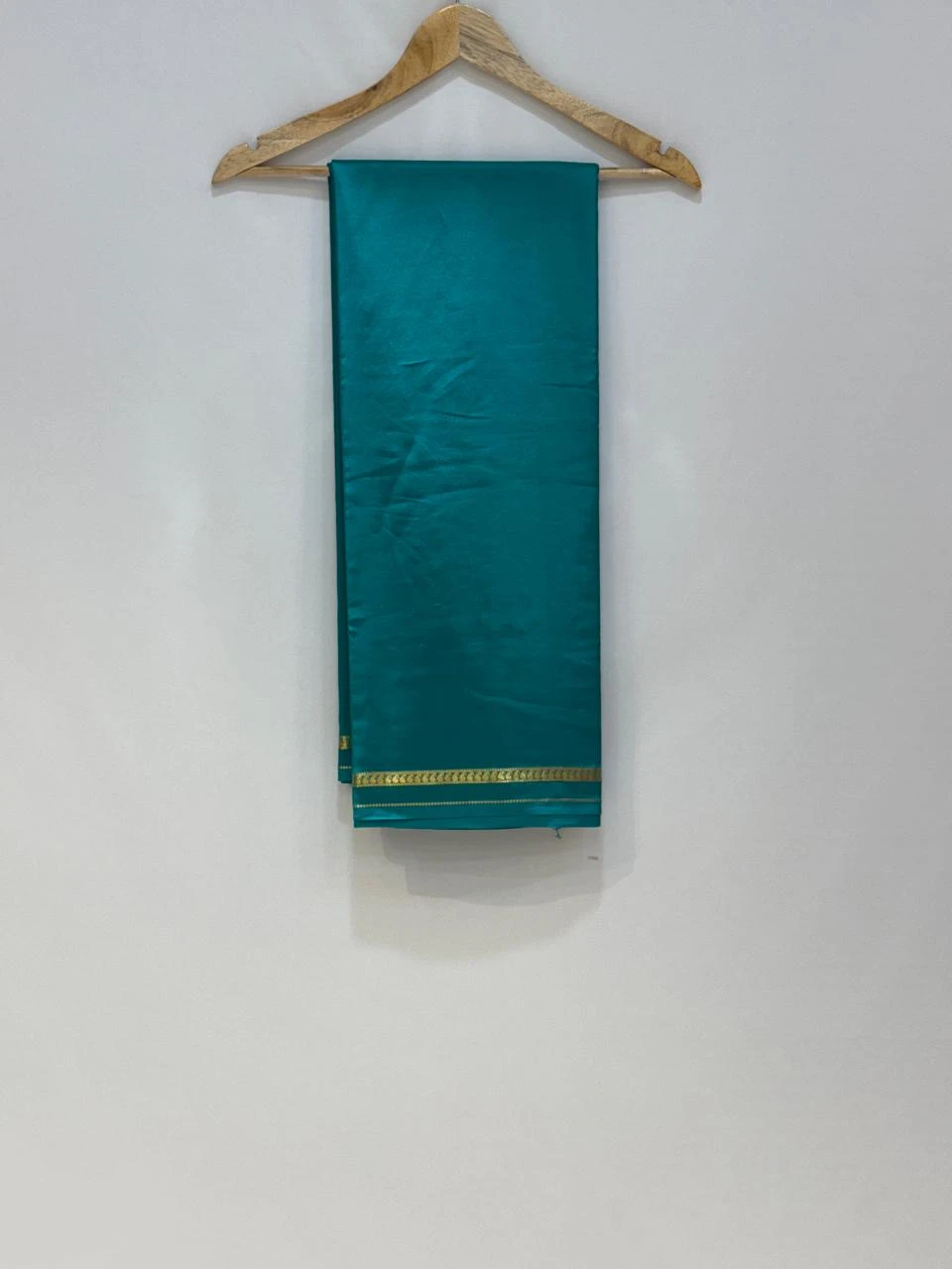 Pure Mysore Silk Rani Green with Golden Zari Border QS245448